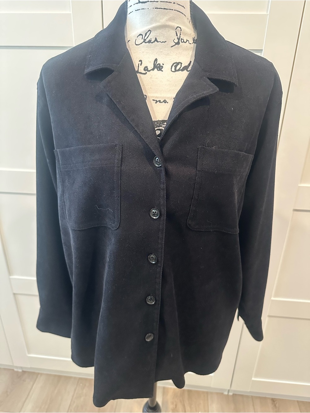 Women's Black Button-Front Pocket Shirt Jacket petite small - Picture 3 of 9